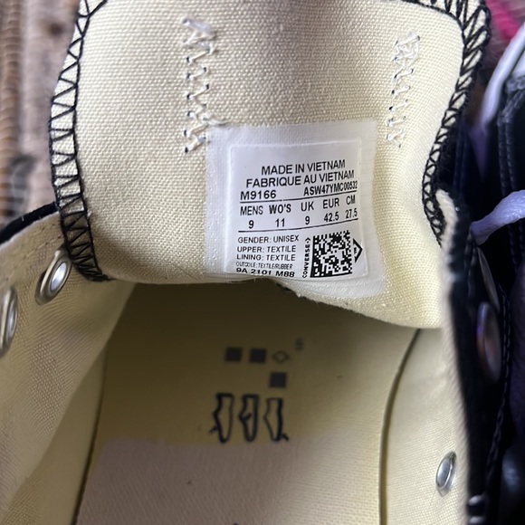 Converse low rise black shoes - Picture 3 of 4